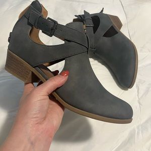 Dark grey, suede booties